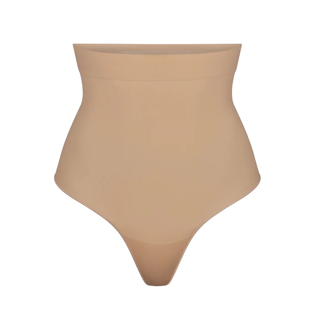 COPY - SKIMS Everyday Sculpt High-Waisted Thong